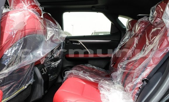 Acheter Import Voiture Lexus RX 300 Blanc à Import - Dubai, Région de la Bouenza Acheter Import Voiture Lexus RX 300 Blanc à Import - Dubai, Région de la Bouenza