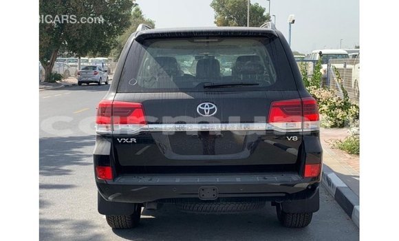 Buy Import Toyota Land Cruiser Black Car in Import - Dubai in Region of Bouenza Buy Import Toyota Land Cruiser Black Car in Import - Dubai in Region of Bouenza