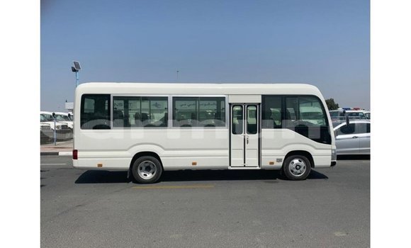 Acheter Import Voiture Toyota Coaster Blanc à Import - Dubai, Région de la Bouenza Acheter Import Voiture Toyota Coaster Blanc à Import - Dubai, Région de la Bouenza