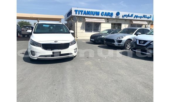 Buy Import Kia Carnival White Car in Import - Dubai in Region of Bouenza Buy Import Kia Carnival White Car in Import - Dubai in Region of Bouenza