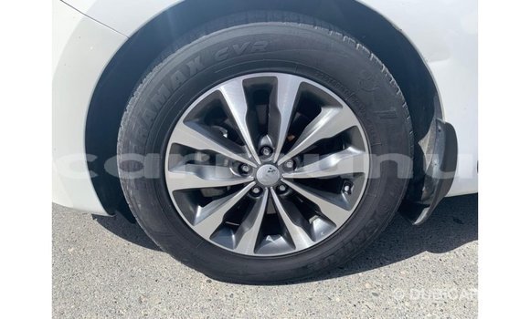 Buy Import Kia Carnival White Car in Import - Dubai in Region of Bouenza Buy Import Kia Carnival White Car in Import - Dubai in Region of Bouenza