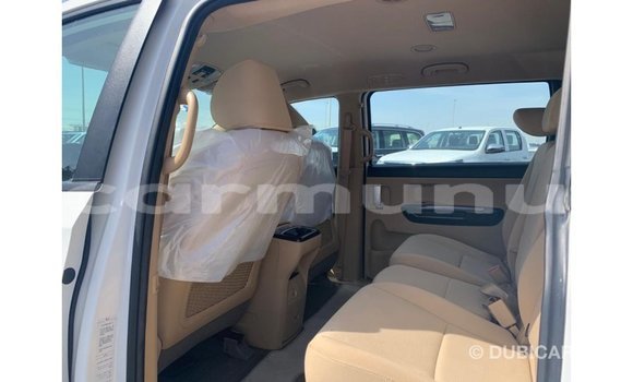 Buy Import Kia Carnival White Car in Import - Dubai in Region of Bouenza Buy Import Kia Carnival White Car in Import - Dubai in Region of Bouenza