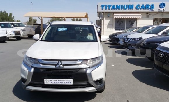 Buy Import Mitsubishi Outlander White Car in Import - Dubai in Region of Bouenza Buy Import Mitsubishi Outlander White Car in Import - Dubai in Region of Bouenza