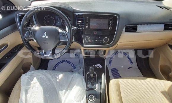 Buy Import Mitsubishi Outlander White Car in Import - Dubai in Region of Bouenza Buy Import Mitsubishi Outlander White Car in Import - Dubai in Region of Bouenza