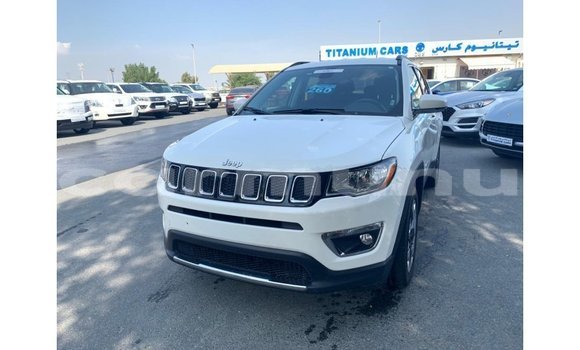Acheter Import Voiture Jeep Compass Blanc à Import - Dubai, Région de la Bouenza