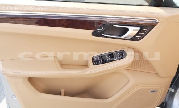 Buy Import Porsche Macan Other Car in Import - Dubai in Region of Bouenza Buy Import Porsche Macan Other Car in Import - Dubai in Region of Bouenza