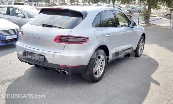 Buy Import Porsche Macan Other Car in Import - Dubai in Region of Bouenza Buy Import Porsche Macan Other Car in Import - Dubai in Region of Bouenza