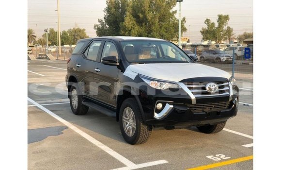 Acheter Import Voiture Toyota Fortuner Noir à Import - Dubai, Région de la Bouenza Acheter Import Voiture Toyota Fortuner Noir à Import - Dubai, Région de la Bouenza