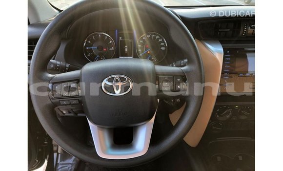 Acheter Import Voiture Toyota Fortuner Noir à Import - Dubai, Région de la Bouenza Acheter Import Voiture Toyota Fortuner Noir à Import - Dubai, Région de la Bouenza