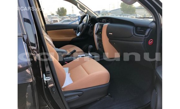 Acheter Import Voiture Toyota Fortuner Noir à Import - Dubai, Région de la Bouenza Acheter Import Voiture Toyota Fortuner Noir à Import - Dubai, Région de la Bouenza