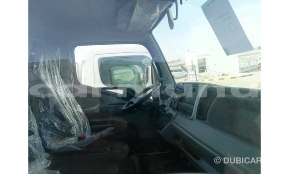 Acheter Import Voiture Mitsubishi i Blanc à Import - Dubai, Région de la Bouenza Acheter Import Voiture Mitsubishi i Blanc à Import - Dubai, Région de la Bouenza