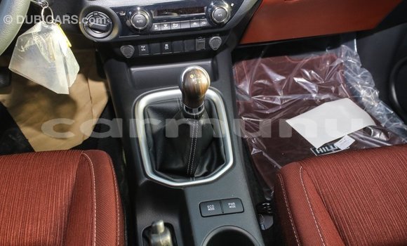 Acheter Import Voiture Toyota Hilux Blanc à Import - Dubai, Région de la Bouenza Acheter Import Voiture Toyota Hilux Blanc à Import - Dubai, Région de la Bouenza