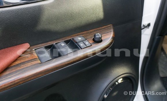 Acheter Import Voiture Toyota Hilux Blanc à Import - Dubai, Région de la Bouenza Acheter Import Voiture Toyota Hilux Blanc à Import - Dubai, Région de la Bouenza