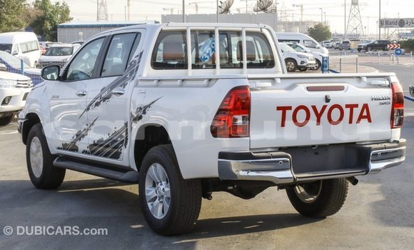 Acheter Import Voiture Toyota Hilux Blanc à Import - Dubai, Région de la Bouenza Acheter Import Voiture Toyota Hilux Blanc à Import - Dubai, Région de la Bouenza