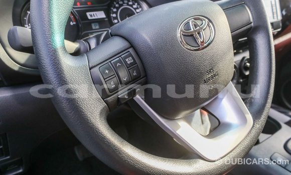 Acheter Import Voiture Toyota Hilux Blanc à Import - Dubai, Région de la Bouenza Acheter Import Voiture Toyota Hilux Blanc à Import - Dubai, Région de la Bouenza