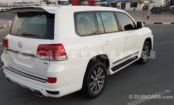 Buy Import Toyota Land Cruiser White Car in Import - Dubai in Region of Bouenza Buy Import Toyota Land Cruiser White Car in Import - Dubai in Region of Bouenza