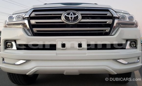 Buy Import Toyota Land Cruiser White Car in Import - Dubai in Region of Bouenza Buy Import Toyota Land Cruiser White Car in Import - Dubai in Region of Bouenza
