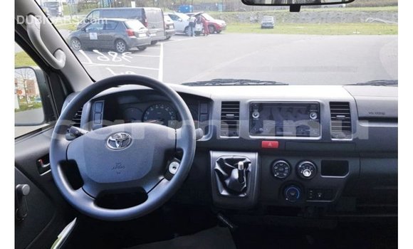 Buy Import Toyota Hiace White Car in Import - Dubai in Region of Bouenza Buy Import Toyota Hiace White Car in Import - Dubai in Region of Bouenza