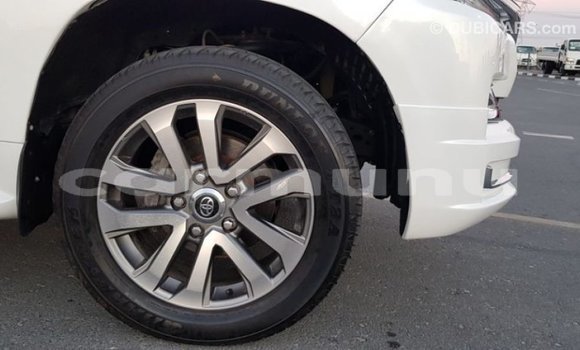 Buy Import Toyota Land Cruiser White Car in Import - Dubai in Region of Bouenza Buy Import Toyota Land Cruiser White Car in Import - Dubai in Region of Bouenza