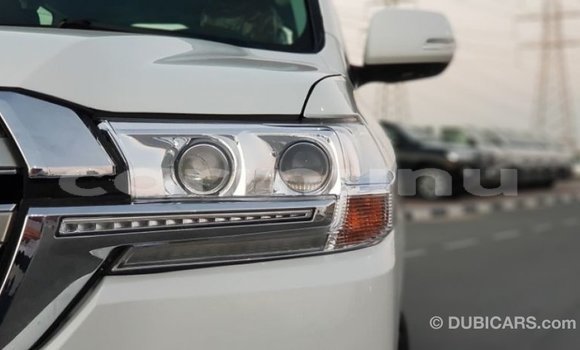 Buy Import Toyota Land Cruiser White Car in Import - Dubai in Region of Bouenza Buy Import Toyota Land Cruiser White Car in Import - Dubai in Region of Bouenza