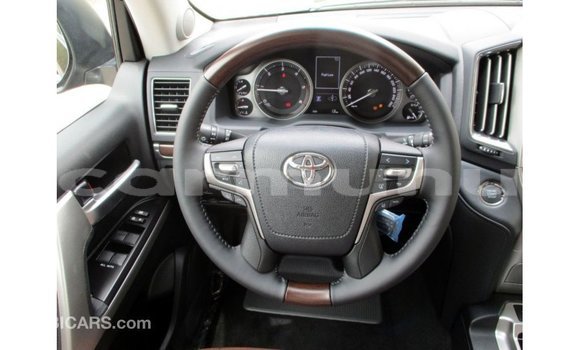 Buy Import Toyota Land Cruiser Black Car in Import - Dubai in Region of Bouenza Buy Import Toyota Land Cruiser Black Car in Import - Dubai in Region of Bouenza