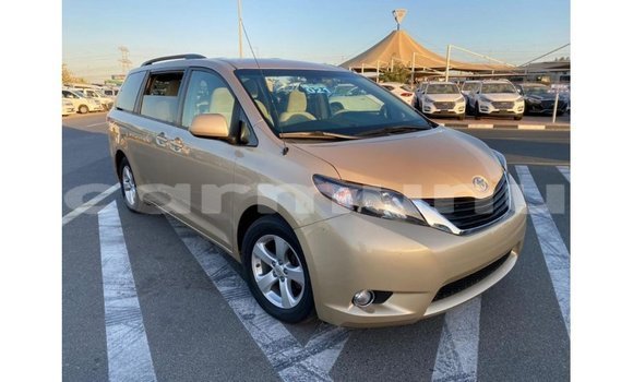 Buy Import Toyota Sienna Other Car in Import - Dubai in Region of Bouenza Buy Import Toyota Sienna Other Car in Import - Dubai in Region of Bouenza