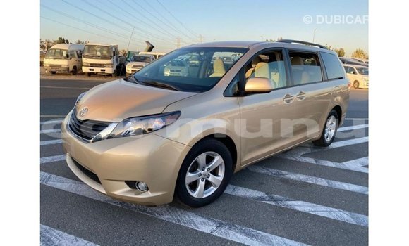 Buy Import Toyota Sienna Other Car in Import - Dubai in Region of Bouenza Buy Import Toyota Sienna Other Car in Import - Dubai in Region of Bouenza