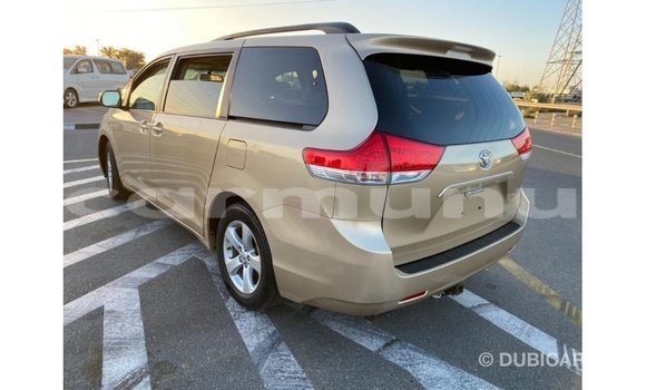 Buy Import Toyota Sienna Other Car in Import - Dubai in Region of Bouenza Buy Import Toyota Sienna Other Car in Import - Dubai in Region of Bouenza