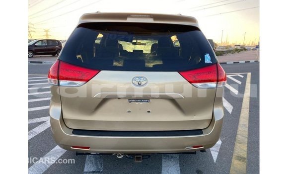 Buy Import Toyota Sienna Other Car in Import - Dubai in Region of Bouenza Buy Import Toyota Sienna Other Car in Import - Dubai in Region of Bouenza