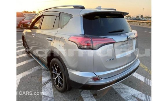 Buy Import Toyota HiAce Other Truck in Import - Dubai in Region of Bouenza Buy Import Toyota HiAce Other Truck in Import - Dubai in Region of Bouenza