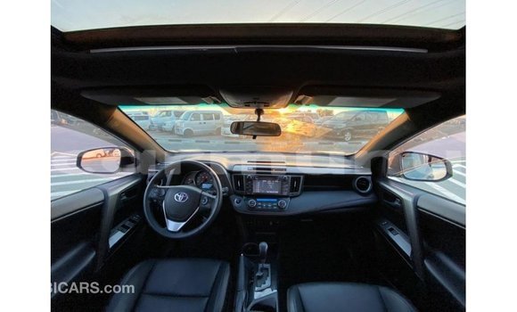 Buy Import Toyota HiAce Other Truck in Import - Dubai in Region of Bouenza Buy Import Toyota HiAce Other Truck in Import - Dubai in Region of Bouenza