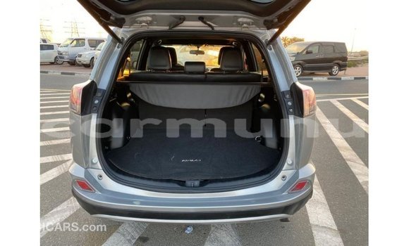 Buy Import Toyota HiAce Other Truck in Import - Dubai in Region of Bouenza Buy Import Toyota HiAce Other Truck in Import - Dubai in Region of Bouenza