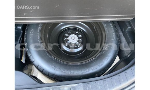 Buy Import Toyota HiAce Other Truck in Import - Dubai in Region of Bouenza Buy Import Toyota HiAce Other Truck in Import - Dubai in Region of Bouenza