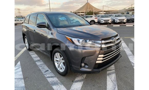Buy Import Toyota Highlander Other Car in Import - Dubai in Region of Bouenza Buy Import Toyota Highlander Other Car in Import - Dubai in Region of Bouenza