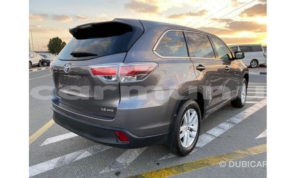 Buy Import Toyota Highlander Other Car in Import - Dubai in Region of Bouenza Buy Import Toyota Highlander Other Car in Import - Dubai in Region of Bouenza