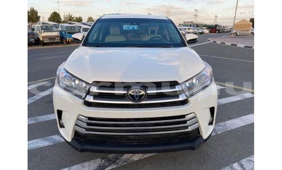 Acheter Import Voiture Toyota Highlander Blanc à Import - Dubai, Région de la Bouenza Acheter Import Voiture Toyota Highlander Blanc à Import - Dubai, Région de la Bouenza