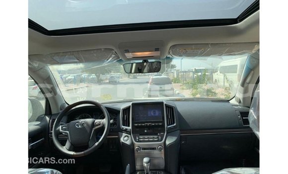 Acheter Import Voiture Toyota Land Cruiser Noir à Import - Dubai, Région de la Bouenza Acheter Import Voiture Toyota Land Cruiser Noir à Import - Dubai, Région de la Bouenza