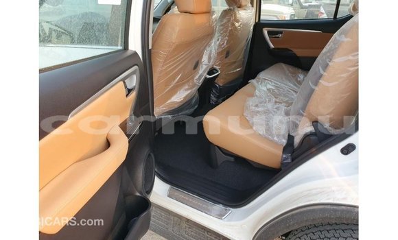 Acheter Import Voiture Toyota Fortuner Blanc à Import - Dubai, Région de la Bouenza Acheter Import Voiture Toyota Fortuner Blanc à Import - Dubai, Région de la Bouenza
