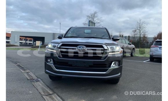 Buy Import Toyota Land Cruiser Black Car in Import - Dubai in Region of Bouenza Buy Import Toyota Land Cruiser Black Car in Import - Dubai in Region of Bouenza