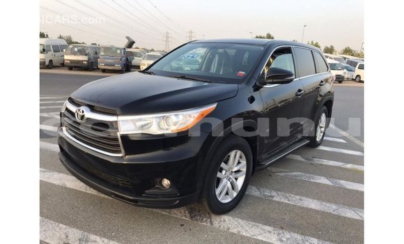 Buy Import Toyota Highlander Black Car in Import - Dubai in Region of Bouenza Buy Import Toyota Highlander Black Car in Import - Dubai in Region of Bouenza