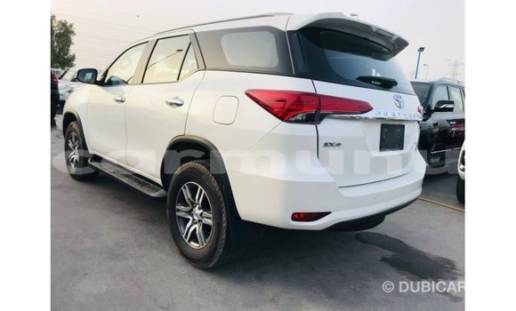 Acheter Import Voiture Toyota Fortuner Blanc à Import - Dubai, Région de la Bouenza Acheter Import Voiture Toyota Fortuner Blanc à Import - Dubai, Région de la Bouenza