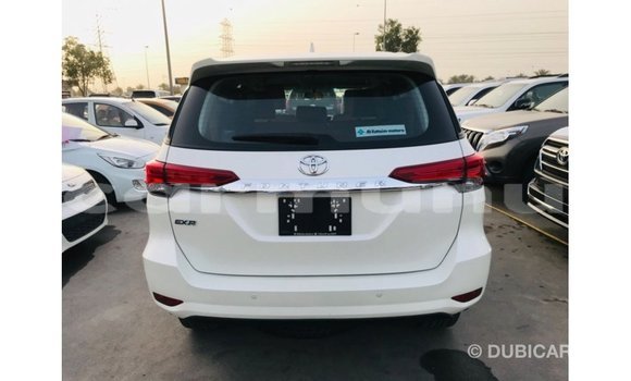 Acheter Import Voiture Toyota Fortuner Blanc à Import - Dubai, Région de la Bouenza Acheter Import Voiture Toyota Fortuner Blanc à Import - Dubai, Région de la Bouenza
