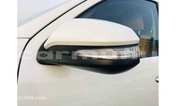 Acheter Import Voiture Toyota Fortuner Blanc à Import - Dubai, Région de la Bouenza Acheter Import Voiture Toyota Fortuner Blanc à Import - Dubai, Région de la Bouenza