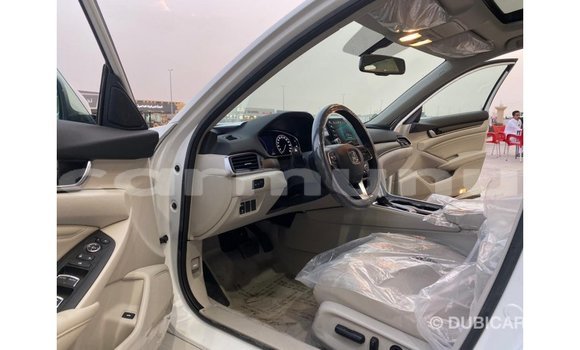 Acheter Import Voiture Honda Accord Blanc à Import - Dubai, Région de la Bouenza Acheter Import Voiture Honda Accord Blanc à Import - Dubai, Région de la Bouenza