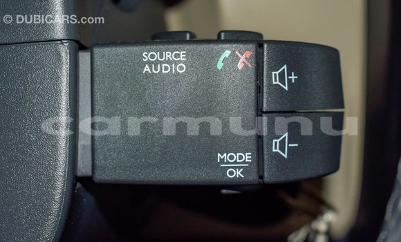 Acheter Import Voiture Renault Duster Blanc à Import - Dubai, Région de la Bouenza Acheter Import Voiture Renault Duster Blanc à Import - Dubai, Région de la Bouenza