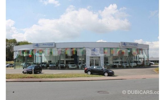 Buy Import Toyota Hilux White Car in Import - Dubai in Region of Bouenza Buy Import Toyota Hilux White Car in Import - Dubai in Region of Bouenza