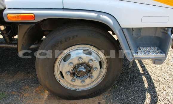 Acheter Occasion Utilitaire Isuzu FTR 850 Blanc à Brazzaville, Commune de Brazzaville Acheter Occasion Utilitaire Isuzu FTR 850 Blanc à Brazzaville, Commune de Brazzaville