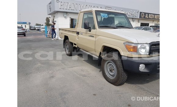 Buy Import Toyota Land Cruiser Beige Car in Import - Dubai in Region of Bouenza Buy Import Toyota Land Cruiser Beige Car in Import - Dubai in Region of Bouenza