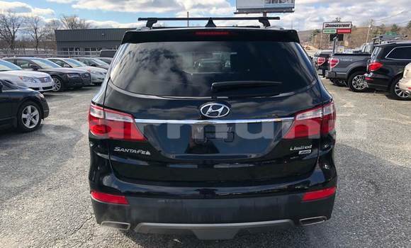 Buy Used Hyundai Santa Fe White Car in Brazzaville in Municipality of Brazzaville Buy Used Hyundai Santa Fe White Car in Brazzaville in Municipality of Brazzaville