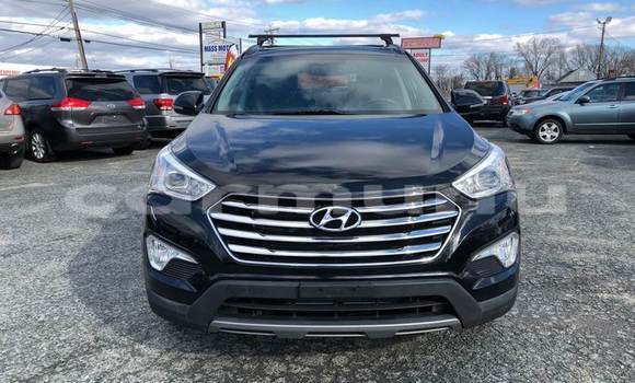 Buy Used Hyundai Santa Fe White Car in Brazzaville in Municipality of Brazzaville Buy Used Hyundai Santa Fe White Car in Brazzaville in Municipality of Brazzaville